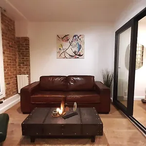 Apartment Midnight In Montmartre, Paris