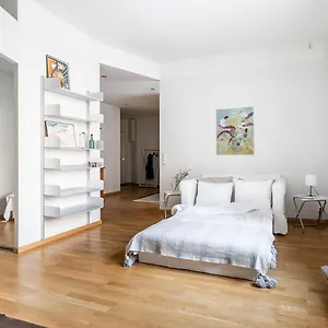 https://cozy-apartment-in-the-heart-of-helsinki.tophotelshelsinki.com