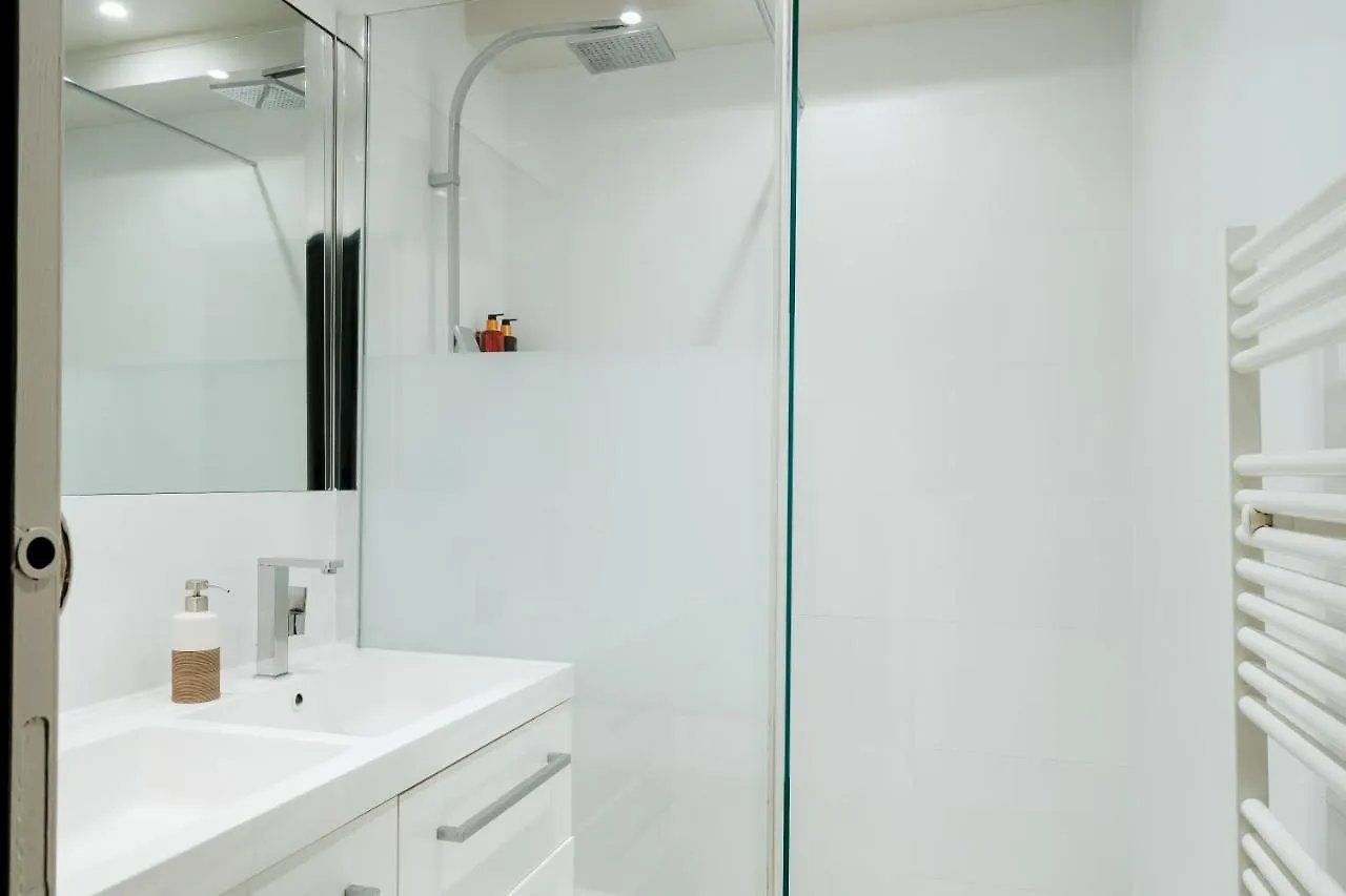 Edgar Suites Montmartre - Abbesses Paris 0*,  France